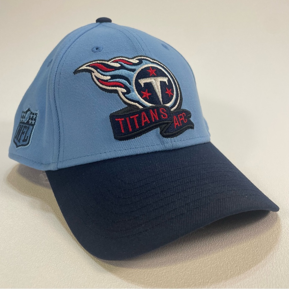 Tennessee Titans AFC Blue and Black New Era 39THIRTY L/XL Fitted Cap Like New